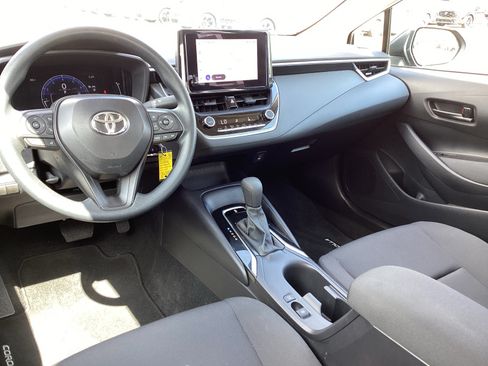 Used 2026 Toyota Corolla LE FWD image 13