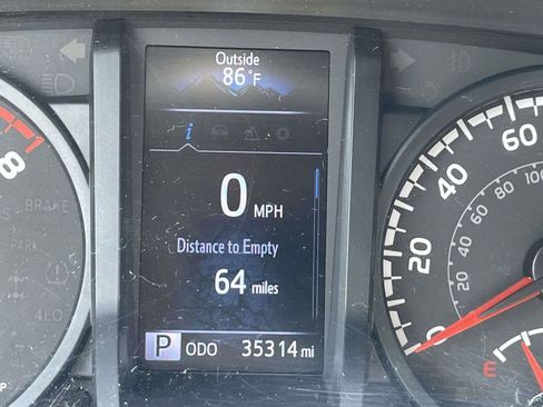 Used 2022 Toyota Tacoma SR RWD image 33