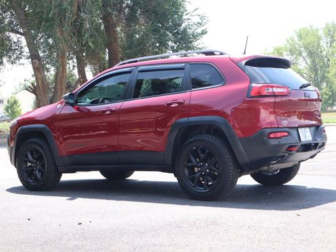 Used 2017 Jeep Cherokee Trailhawk AWD/4WD image 7