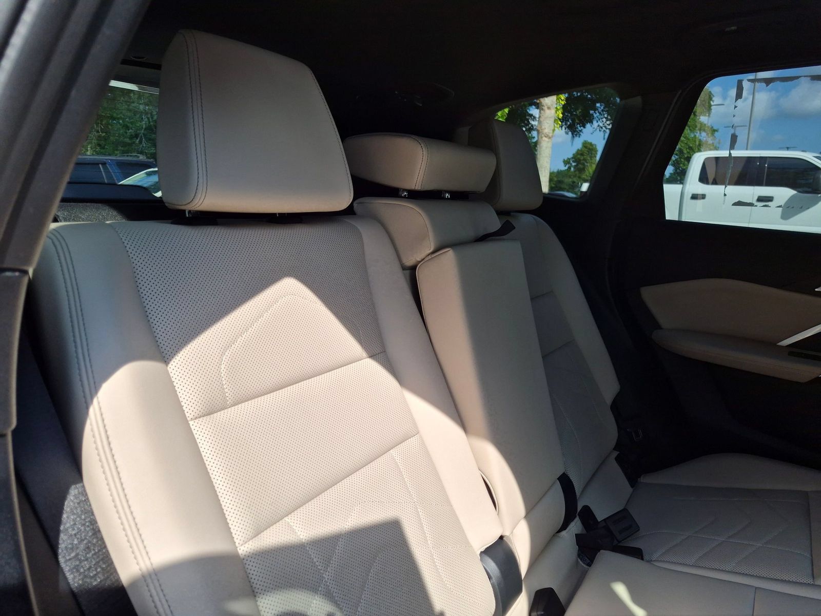 Used 2025 BMW X1 xDrive28i w/ Technology Package AWD/4WD image 34