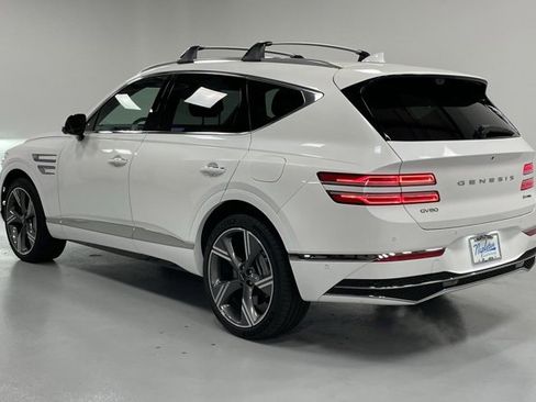 New 2025 Genesis GV80 3.5T Prestige image 3