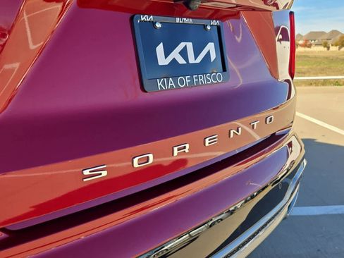 Certified 2022 Kia Sorento SX image 11