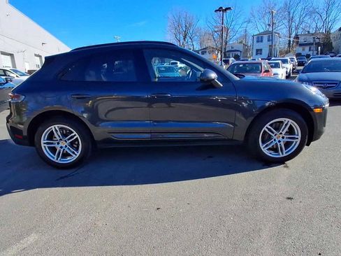 Used 2024 Porsche Macan image 9