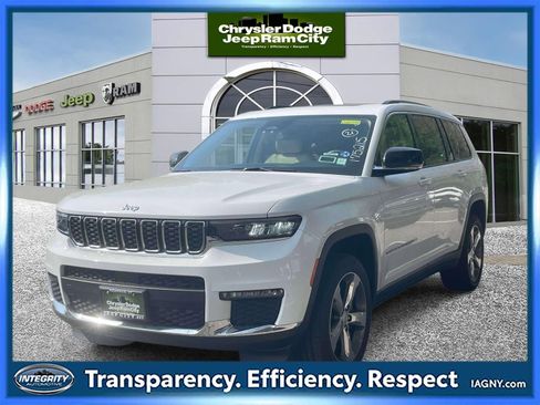 Used 2022 Jeep Grand Cherokee L Limited AWD/4WD image 1