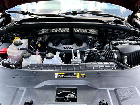 Used 2023 Jeep Grand Cherokee Overland AWD/4WD image 38