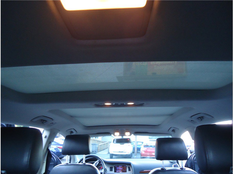 Used 2011 Audi Q7 TDI Premium Plus AWD/4WD image 25