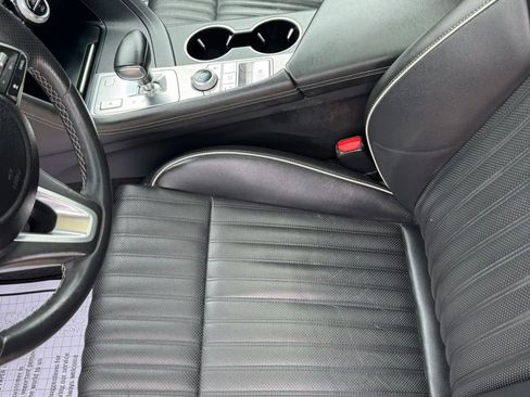 Used 2020 Genesis G70 2.0T w/ Elite Package RWD image 25
