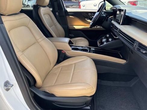 Used 2022 Lincoln Corsair Reserve w/ Luxury Package AWD/4WD image 11
