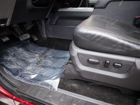 Used 2014 Ford F350 Lariat w/ Lariat Chrome Package image 14