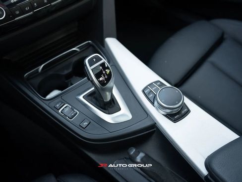 Used 2017 BMW 330i xDrive Sedan image 10