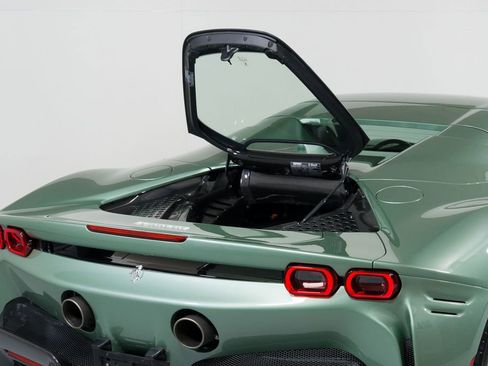 Used 2025 Ferrari SF90 Spider image 17