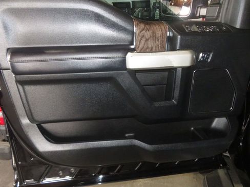 Used 2018 Ford F350 Lariat w/ Lariat Ultimate Package AWD/4WD image 18