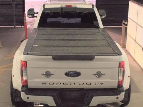 Used 2017 Ford F350 Lariat w/ Lariat Ultimate Package image 4