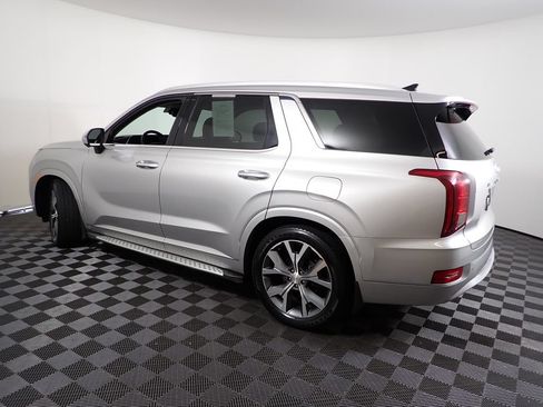 Used 2021 Hyundai Palisade Limited FWD image 12