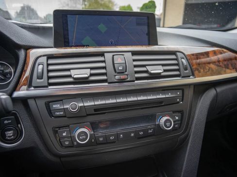 Used 2013 BMW 335i xDrive Sedan AWD/4WD image 14