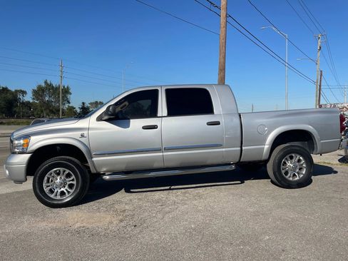Used 2007 Dodge Ram 2500 Truck Laramie image 3