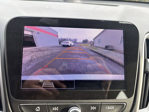 Used 2023 Chevrolet Malibu LT image 24