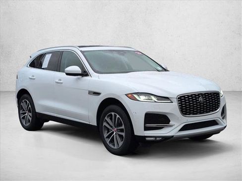 Used 2022 Jaguar F-PACE S image 3