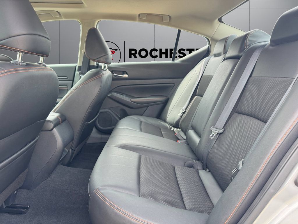 Used 2021 Nissan Altima 2.5 SR w/ SR Premium Package FWD image 16