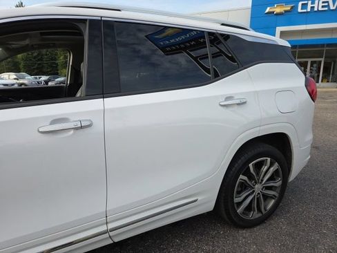 Used 2020 GMC Terrain Denali w/ GMC Pro Grade Package AWD/4WD image 39