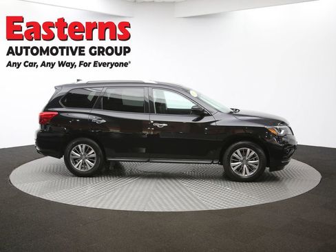 Used 2019 Nissan Pathfinder SV image 46