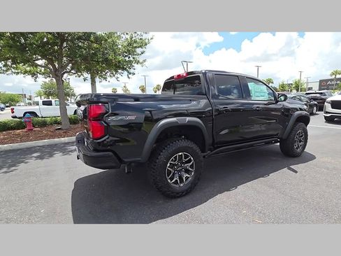 New 2026 Chevrolet Colorado ZR2 w/ Technology Package AWD/4WD image 20