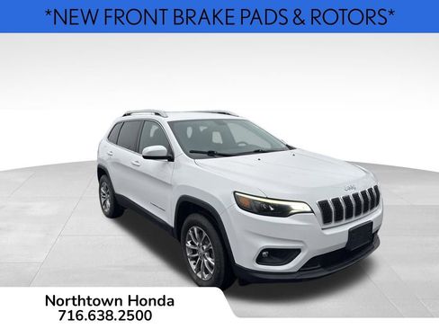 Used 2019 Jeep Cherokee Latitude Plus w/ Comfort/Convenience Group image 2