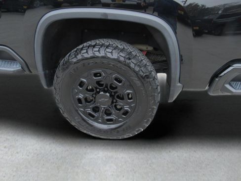 Used 2024 Chevrolet Silverado 2500 High Country image 4