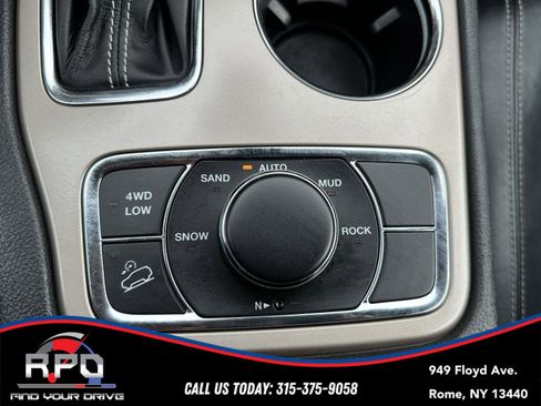 Used 2017 Jeep Grand Cherokee Limited AWD/4WD image 17