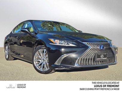Used 2020 Lexus ES 300h w/ Premium Package