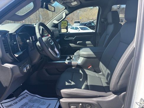 New 2026 GMC Sierra 3500 SLT w/ SLT Convenience Package AWD/4WD image 15