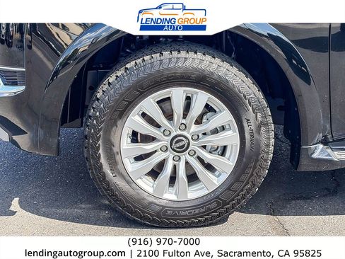 Used 2024 Nissan Armada SV AWD/4WD image 9