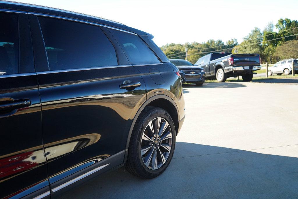 Used 2022 Lincoln Corsair Reserve w/ Elements Package FWD image 21