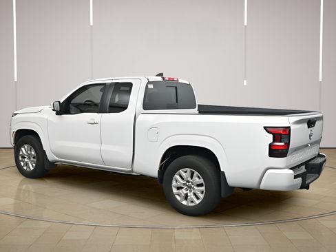 Certified 2024 Nissan Frontier SV w/ SV Convenience Package RWD image 5