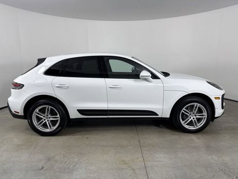 Certified 2023 Porsche Macan AWD/4WD image 8