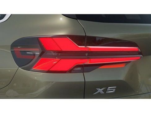 New 2026 BMW X5 xDrive50e w/ Climate Comfort Package AWD/4WD image 8