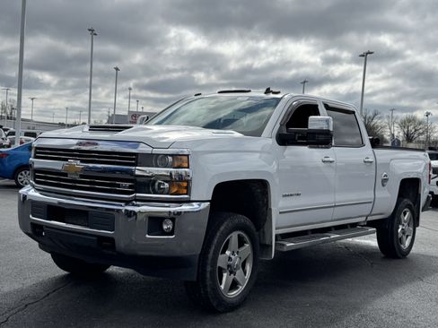 Used 2015 Chevrolet Silverado 2500 LTZ image 11