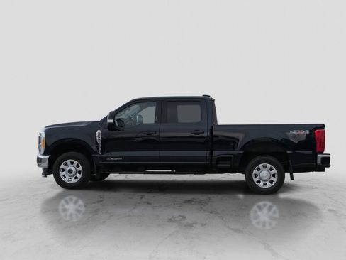 Certified 2023 Ford F250 XLT image 3
