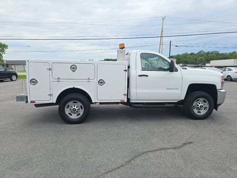 Used 2016 Chevrolet Silverado 2500 W/T AWD/4WD image 5