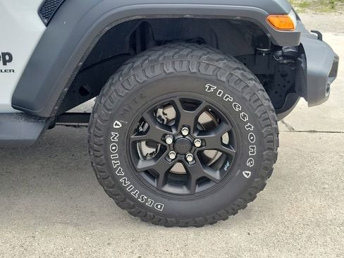 Used 2021 Jeep Wrangler Sport AWD/4WD image 11