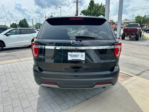 Used 2019 Ford Explorer XLT w/ Equipment Group 202A FWD image 6