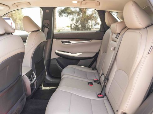 Used 2024 INFINITI QX50 Luxe FWD image 19