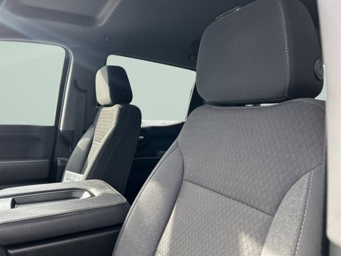 Used 2022 Chevrolet Silverado 1500 LT image 12