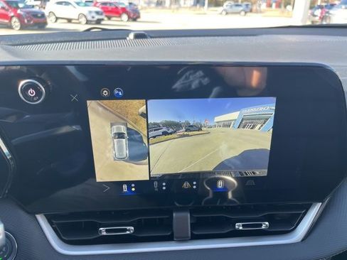 New 2026 Chevrolet Equinox LT w/ Convenience Package II image 25