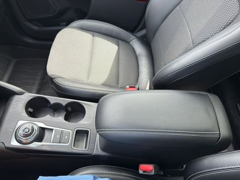 New 2025 Ford Escape SE image 28