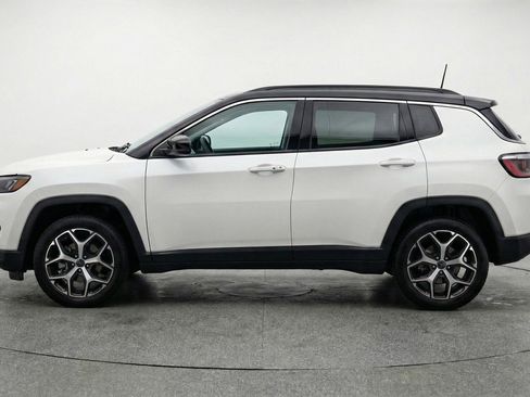 Used 2025 Jeep Compass Limited image 5