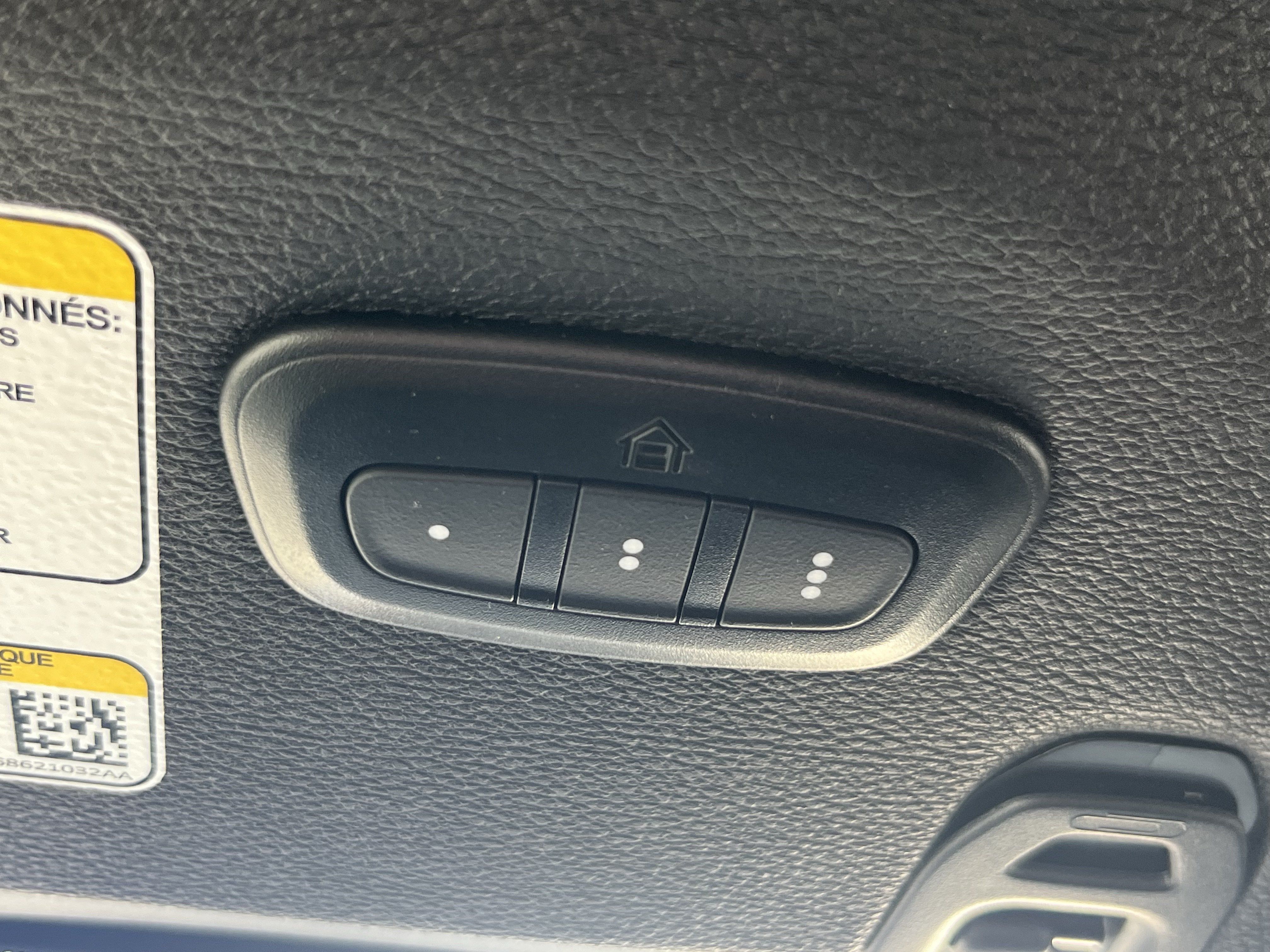 Used 2024 Jeep Wrangler Unlimited AWD/4WD image 34