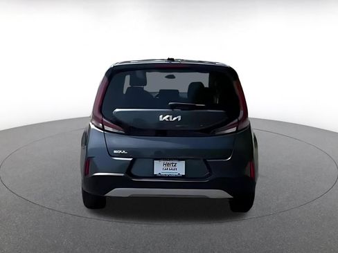 Used 2025 Kia Soul LX w/ LX Technology Package FWD image 11