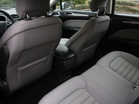 Used 2014 Ford Fusion S image 13