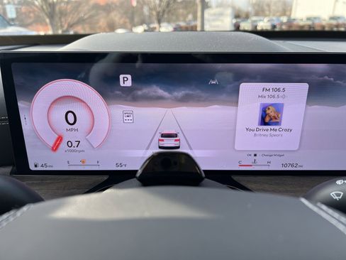 Used 2025 Genesis GV80 3.5T Prestige image 17